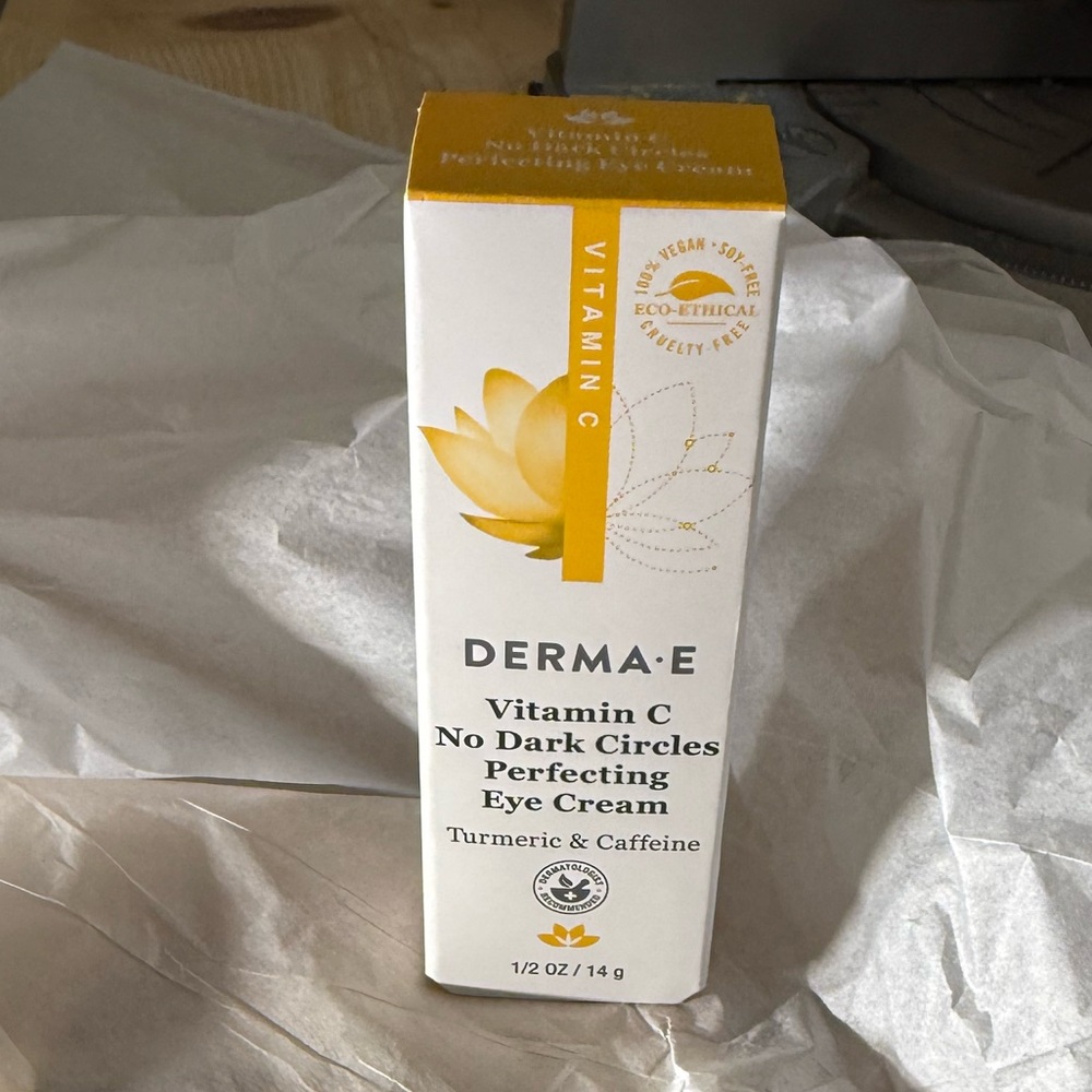Vitamin C Eye Cream - Derma E